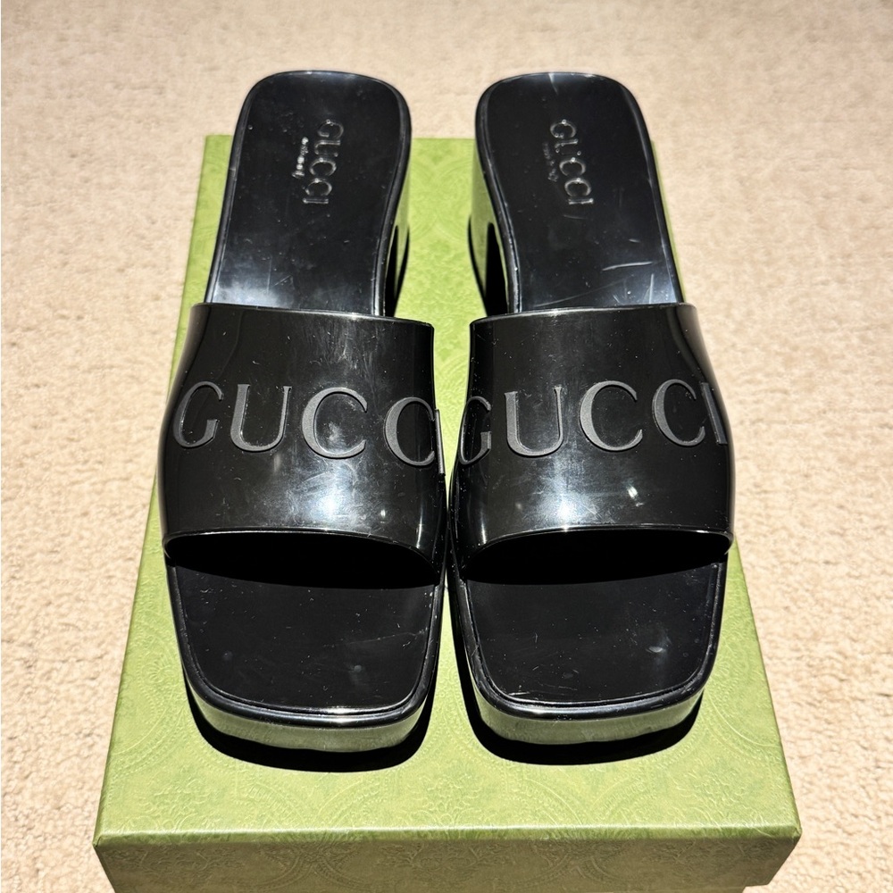 Gucci Rubber Logo Platform Slide